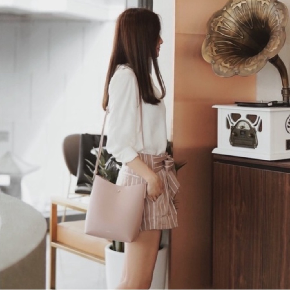 Anthropologie Samara Vegan Leather Medium Cross-Body Bucket Bag in Peony